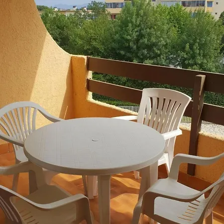 Apartment T2 Avec Piscine Et Parking A 300m De La - Fr-1-388-56 *