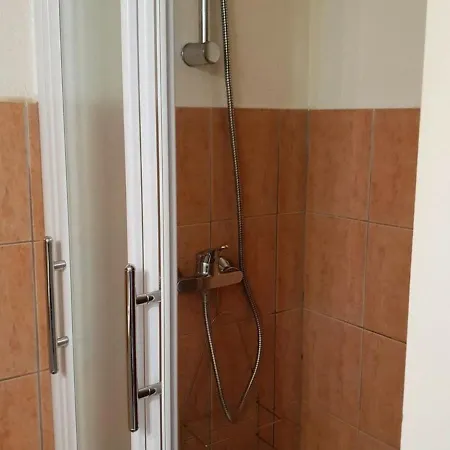 T2 Moderne Avec Piscine Et Parking A - Fr-1-388-56